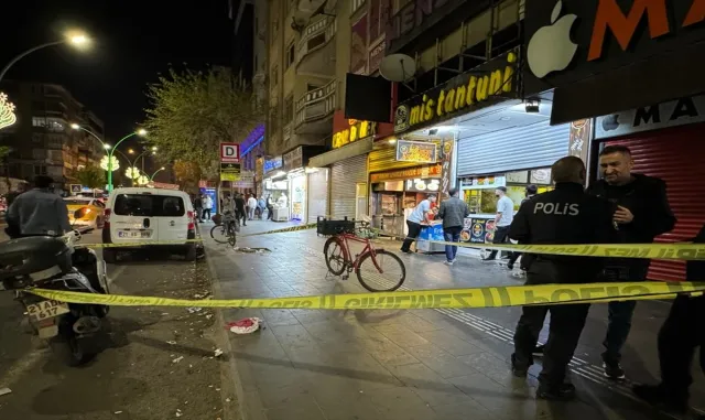 Diyarbakır’da bıçaklı kavgada 2 kişi yaralandı Diyarbakır’da bıçaklı kavgada 2 kişi yaralandı