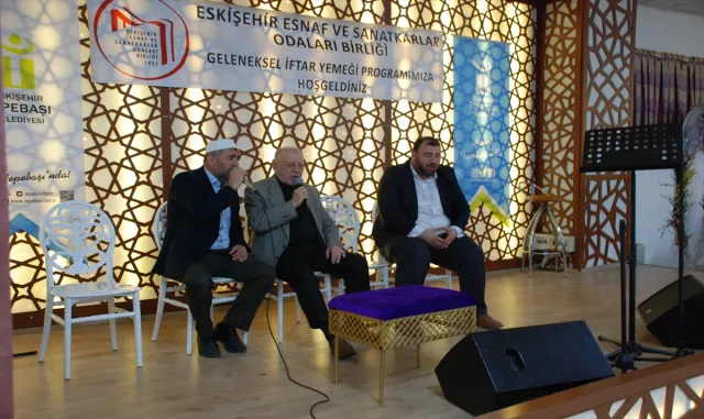 Eskişehir Esnaf ve Sanatkarları Odaları Birliği üyeleri iftarda buluştu Eskişehir Esnaf ve Sanatkarları Odaları Birliği üyeleri iftarda buluştu
