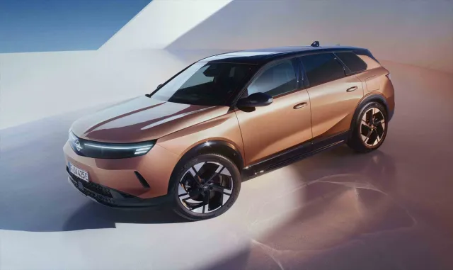 Opel yeni Grandland’i tanıttı Opel yeni Grandland’i tanıttı