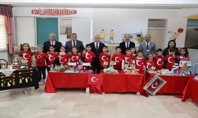 Sivas Valisi Şimşek bayram tatilinin ardından öğrencilerle bir araya geldi Sivas Valisi Şimşek bayram tatilinin ardından öğrencilerle bir araya geldi