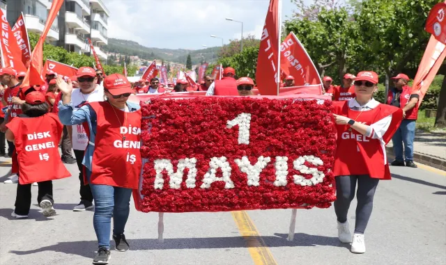 Antalya ve çevre illerde 1 Mayıs Emek ve Dayanışma Günü kutlandı Antalya ve çevre illerde 1 Mayıs Emek ve Dayanışma Günü kutlandı