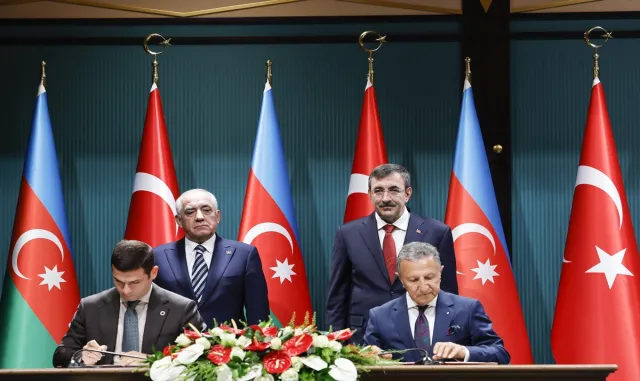 Azerbaycan Başbakanı Asadov, Cumhurbaşkanı Yardımcısı Yılmaz ile ortak basın toplantısında konuştu: Azerbaycan Başbakanı Asadov, Cumhurbaşkanı Yardımcısı Yılmaz ile ortak basın toplantısında konuştu: