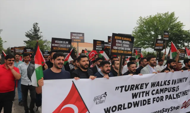 Diyarbakır’da üniversite öğrencileri ABD’deki Filistin eylemlerine destek verdi Diyarbakır’da üniversite öğrencileri ABD’deki Filistin eylemlerine destek verdi