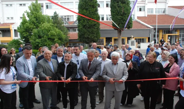 Gazi Mesleki ve Teknik Anadolu Lisesi’nde TÜBİTAK Bilim Fuarı açıldı Gazi Mesleki ve Teknik Anadolu Lisesi’nde TÜBİTAK Bilim Fuarı açıldı