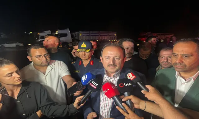 GÜNCELLEME 2 - Mersin’de zincirleme trafik kazalarında 10 kişi öldü, 39 kişi yaralandı GÜNCELLEME 2 - Mersin’de zincirleme trafik kazalarında 10 kişi öldü, 39 kişi yaralandı