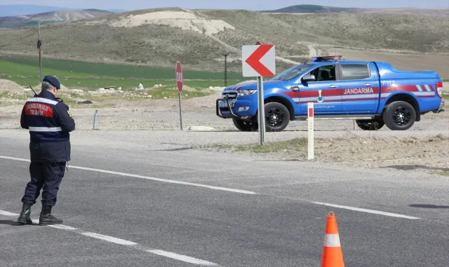 Jandarma ve emniyetten trafik denetimi Jandarma ve emniyetten trafik denetimi