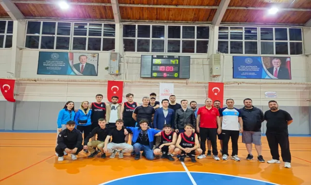 Kaman’da basketbol turnuvası düzenlendi Kaman’da basketbol turnuvası düzenlendi