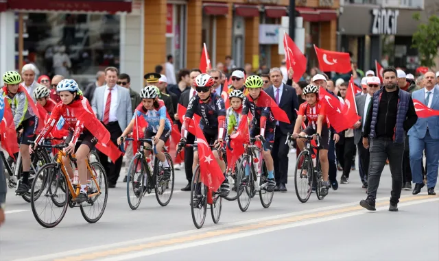 Kayseri ve çevre illerde 19 Mayıs Atatürk’ü Anma Gençlik ve Spor Bayramı kutlanıyor Kayseri ve çevre illerde 19 Mayıs Atatürk’ü Anma Gençlik ve Spor Bayramı kutlanıyor