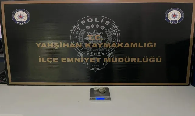 Kırıkkale’deki şok uygulamalarda aranan 14 şüpheli yakalandı Kırıkkale’deki şok uygulamalarda aranan 14 şüpheli yakalandı