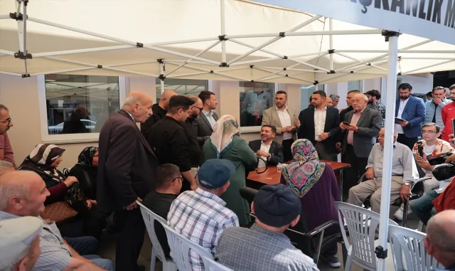 Nevşehir’de "mobil başkanlık ofisi" uygulaması sürüyor Nevşehir’de "mobil başkanlık ofisi" uygulaması sürüyor