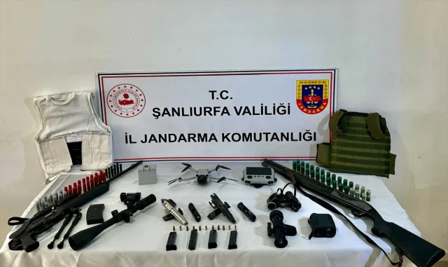 Şanlıurfa’da PKK/KCK-PYD/YPG’ye yönelik operasyonda 1 şüpheli yakalandı Şanlıurfa’da PKK/KCK-PYD/YPG’ye yönelik operasyonda 1 şüpheli yakalandı