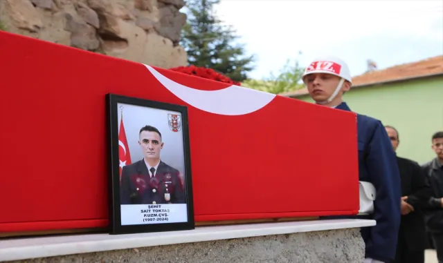 Şehit Piyade Uzman Çavuş Sait Toktaş, Nevşehir’de son yolculuğuna uğurlandı Şehit Piyade Uzman Çavuş Sait Toktaş, Nevşehir’de son yolculuğuna uğurlandı