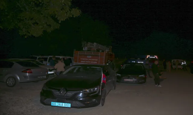 Tokat Valisi Hatipoğlu’ndan bağ evindeki patlama ile ilgili açıklama: Tokat Valisi Hatipoğlu’ndan bağ evindeki patlama ile ilgili açıklama: