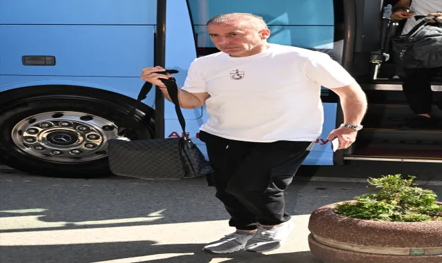 Trabzonspor, Beşiktaş maçı için İstanbul’a gitti Trabzonspor, Beşiktaş maçı için İstanbul’a gitti