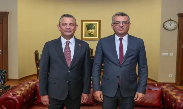 CHP Genel Başkanı Özel, KKTC CTP Genel Başkanı Erhürman ile ortak basın toplantısında konuştu: CHP Genel Başkanı Özel, KKTC CTP Genel Başkanı Erhürman ile ortak basın toplantısında konuştu: