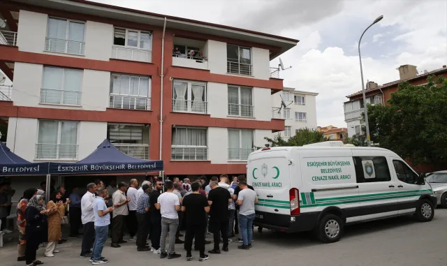 Eskişehir’de kızını ve torununu silahla öldüren kişinin ifadesine ulaşıldı Eskişehir’de kızını ve torununu silahla öldüren kişinin ifadesine ulaşıldı