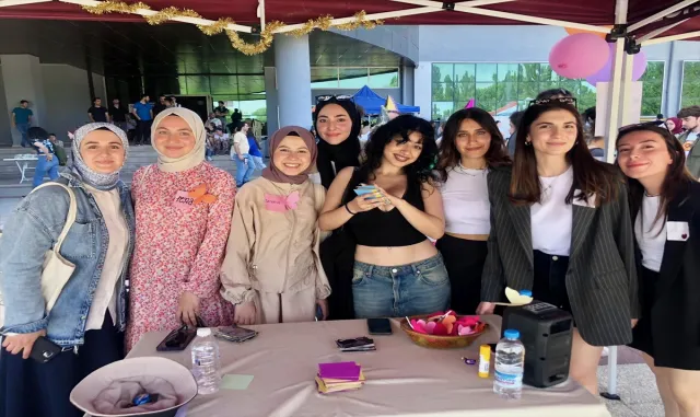 ESOGÜ’nün "ELT Fest" etkinliği ilgi gördü ESOGÜ’nün "ELT Fest" etkinliği ilgi gördü