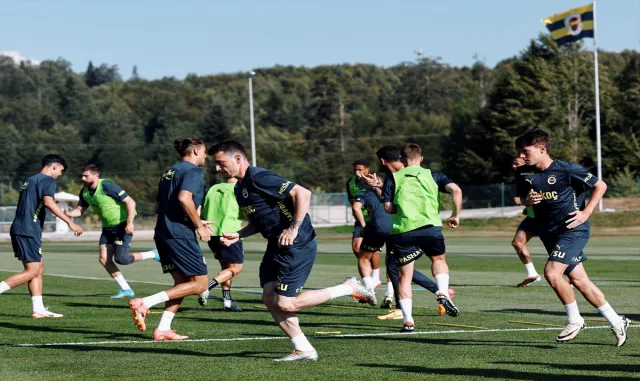 Fenerbahçe, yeni sezon hazırlıklarına devam etti Fenerbahçe, yeni sezon hazırlıklarına devam etti
