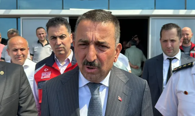 GÜNCELLEME 2 - Zonguldak’ta maden ocağındaki göçükte mahsur kalan 2 işçiden 1’i öldü GÜNCELLEME 2 - Zonguldak’ta maden ocağındaki göçükte mahsur kalan 2 işçiden 1’i öldü