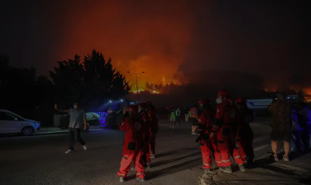 GÜNCELLEME 3 - İzmir’in Selçuk ilçesinde orman yangını çıktı GÜNCELLEME 3 - İzmir’in Selçuk ilçesinde orman yangını çıktı