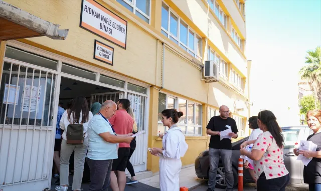 İzmir ve çevre illerde YKS’nin ilk oturumu yapıldı İzmir ve çevre illerde YKS’nin ilk oturumu yapıldı