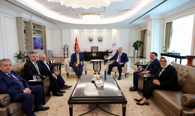 Kayseri Büyükşehir Belediye Başkanı Büyükkılıç, Ankara’da temaslarda bulundu Kayseri Büyükşehir Belediye Başkanı Büyükkılıç, Ankara’da temaslarda bulundu