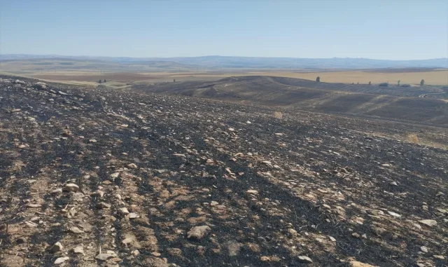 Kırşehir’de vatandaşlar tarla yangınlarına karşı uyarıldı Kırşehir’de vatandaşlar tarla yangınlarına karşı uyarıldı
