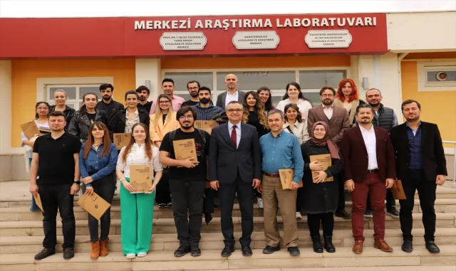 Niğde’de lisansüstü öğrencilere yönelik eğitim verildi Niğde’de lisansüstü öğrencilere yönelik eğitim verildi