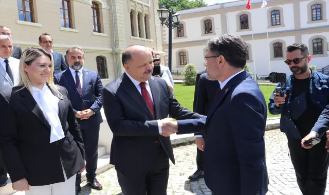 Tarım ve Orman Bakanı Yumaklı, Kastamonu Valiliğindeki bayramlaşma töreninde konuştu: Tarım ve Orman Bakanı Yumaklı, Kastamonu Valiliğindeki bayramlaşma töreninde konuştu: