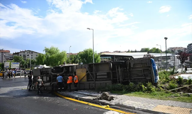 Ankara’da EGO otobüsünün devrilmesi sonucu 5 kişi yaralandı Ankara’da EGO otobüsünün devrilmesi sonucu 5 kişi yaralandı
