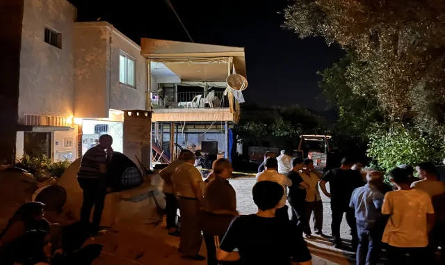 Aydın’da 4 kişiyi çekiçle yaraladığı suçlamasıyla yakalanan televizyon tamircisi tutuklandı Aydın’da 4 kişiyi çekiçle yaraladığı suçlamasıyla yakalanan televizyon tamircisi tutuklandı