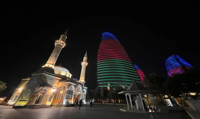 Azerbaycan’da 15 Temmuz şehitleri anıldı Azerbaycan’da 15 Temmuz şehitleri anıldı