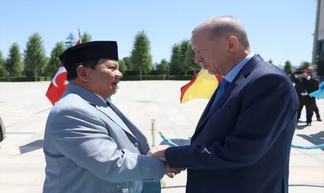 Cumhurbaşkanı Erdoğan, Endonezya’nın seçilmiş Cumhurbaşkanı Subianto ile bir araya geldi Cumhurbaşkanı Erdoğan, Endonezya’nın seçilmiş Cumhurbaşkanı Subianto ile bir araya geldi