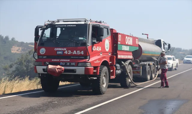 GÜNCELLEME - Balıkesir’in Altıeylül ilçesinde çıkan orman yangını kontrol altına alındı GÜNCELLEME - Balıkesir’in Altıeylül ilçesinde çıkan orman yangını kontrol altına alındı