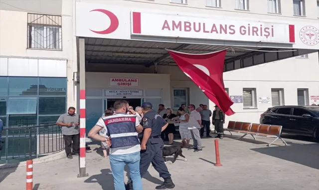 GÜNCELLEME - İzmir’de orman yangınına müdahale eden pikabın devrilmesi sonucu 2 kişi yaralandı GÜNCELLEME - İzmir’de orman yangınına müdahale eden pikabın devrilmesi sonucu 2 kişi yaralandı