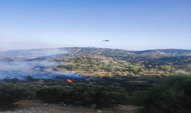 KKTC’de makilik alanda çıkan yangın, askeri İHA ve helikopter desteğiyle söndürüldü KKTC’de makilik alanda çıkan yangın, askeri İHA ve helikopter desteğiyle söndürüldü