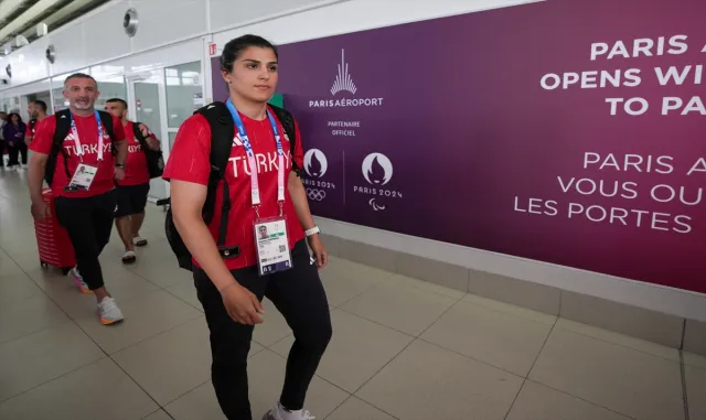 Paris 2024 Olimpiyat Oyunları’nda mücadele edecek milli sporcular Fransa’ya geldi Paris 2024 Olimpiyat Oyunları’nda mücadele edecek milli sporcular Fransa’ya geldi