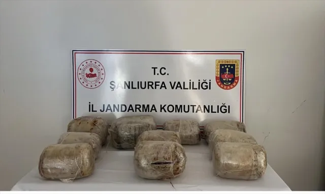 Şanlıurfa’da yolcu otobüsünde 69 kilogram esrar ele geçirildi Şanlıurfa’da yolcu otobüsünde 69 kilogram esrar ele geçirildi