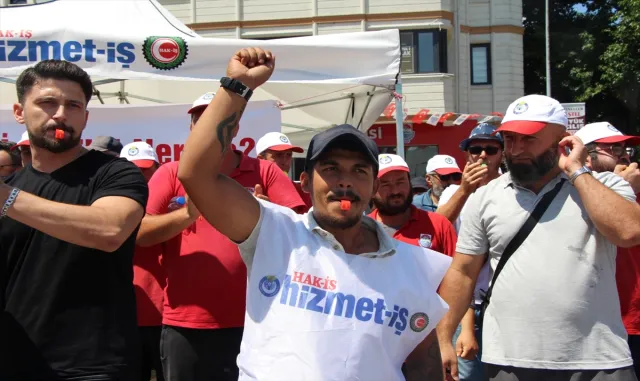 Yalova Belediyesinde işten çıkarılanların geri alınmasıyla grev kararı sonlandırıldı Yalova Belediyesinde işten çıkarılanların geri alınmasıyla grev kararı sonlandırıldı