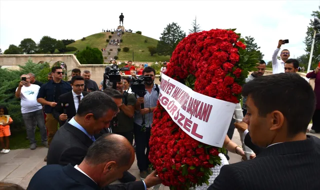 CHP Genel Başkanı Özel, Dumlupınar’da konuştu: CHP Genel Başkanı Özel, Dumlupınar’da konuştu: