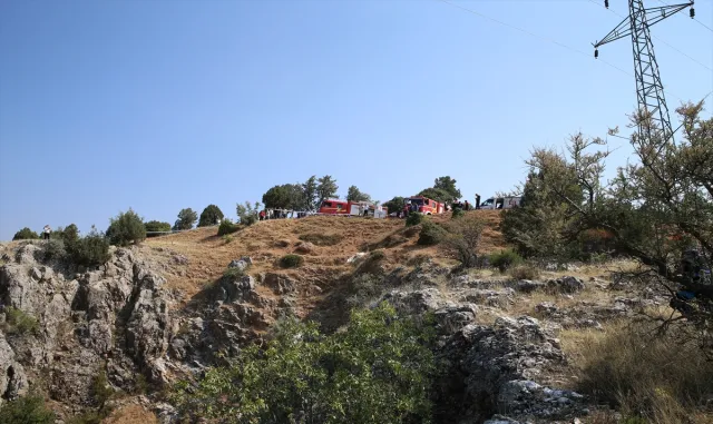 GÜNCELLEME - Denizli’de uçuruma yuvarlanan otomobildeki 4 kişi öldü GÜNCELLEME - Denizli’de uçuruma yuvarlanan otomobildeki 4 kişi öldü