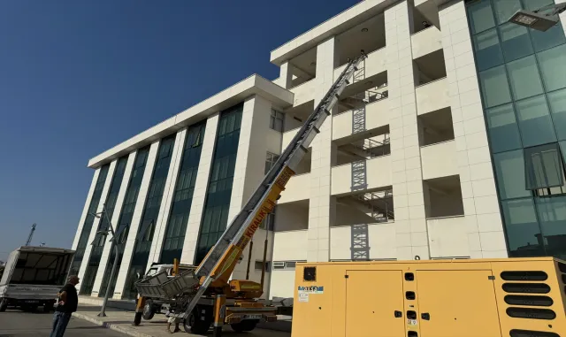 GÜNCELLEME - Döşemealtı Belediye Başkanı Dal’ın makam odasındaki eşyalar, ödenmeyen borç nedeniyle haczedildi GÜNCELLEME - Döşemealtı Belediye Başkanı Dal’ın makam odasındaki eşyalar, ödenmeyen borç nedeniyle haczedildi