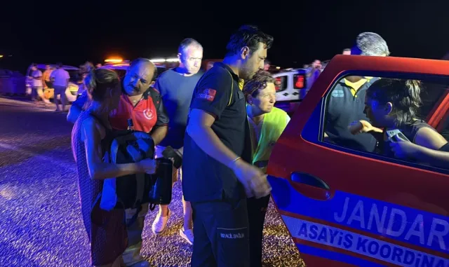 GÜNCELLEME- İzmir’in Karaburun ilçesindeki orman yangınına müdahale ediliyor GÜNCELLEME- İzmir’in Karaburun ilçesindeki orman yangınına müdahale ediliyor