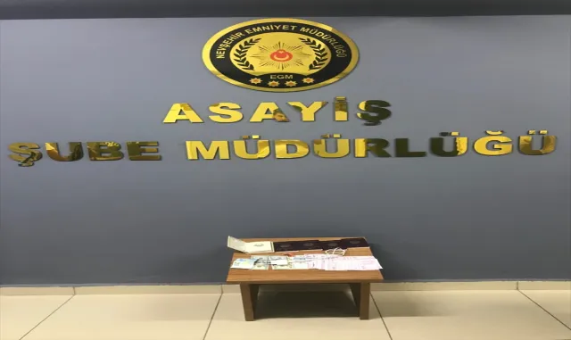 GÜNCELLEME - Nevşehir’de Özbekistanlı turistin çantasını çaldığı iddia edilen şüpheli tutuklandı GÜNCELLEME - Nevşehir’de Özbekistanlı turistin çantasını çaldığı iddia edilen şüpheli tutuklandı