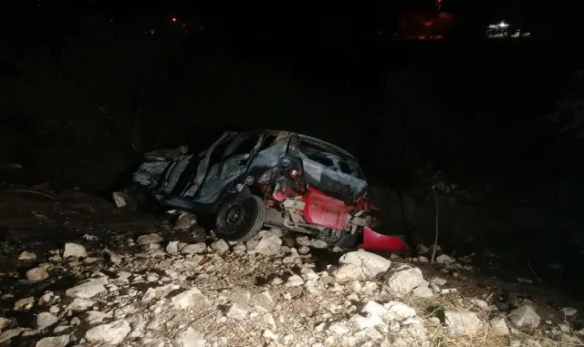 GÜNCELLEME - Tokat’ta yolcu otobüsü ile otomobilin çarpıştığı kazada 3 kişi öldü, 2 kişi yaralandı GÜNCELLEME - Tokat’ta yolcu otobüsü ile otomobilin çarpıştığı kazada 3 kişi öldü, 2 kişi yaralandı