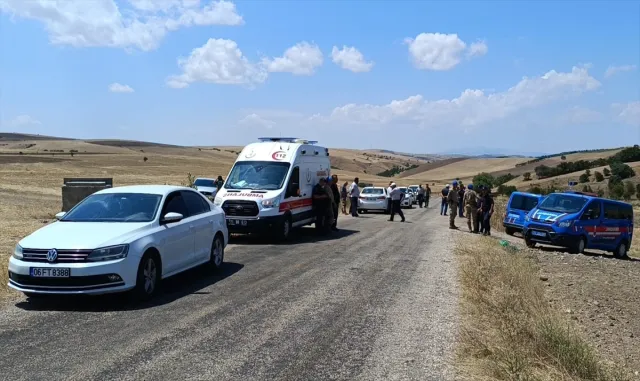 Kırıkkale’de 3 kişinin silahla vurularak öldürüldüğü olayla ilgili 2 zanlı tutuklandı Kırıkkale’de 3 kişinin silahla vurularak öldürüldüğü olayla ilgili 2 zanlı tutuklandı