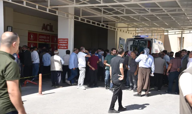 Şanlıurfa’da 3 kişinin öldüğü kavgaya ilişkin 19 zanlı yakalandı Şanlıurfa’da 3 kişinin öldüğü kavgaya ilişkin 19 zanlı yakalandı