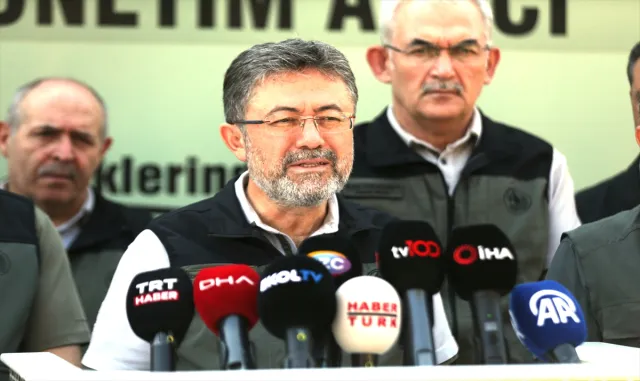 Tarihi Gelibolu Yarımadası’ndaki orman yangını kontrol altına alındı Tarihi Gelibolu Yarımadası’ndaki orman yangını kontrol altına alındı
