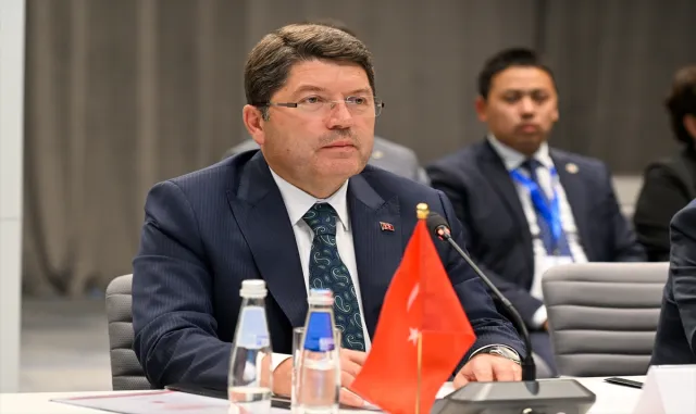 Adalet Bakanı Tunç: "FETÖ ile mücadelemizde kardeş Kazak yetkililerin desteğini bekliyoruz" Adalet Bakanı Tunç: "FETÖ ile mücadelemizde kardeş Kazak yetkililerin desteğini bekliyoruz"