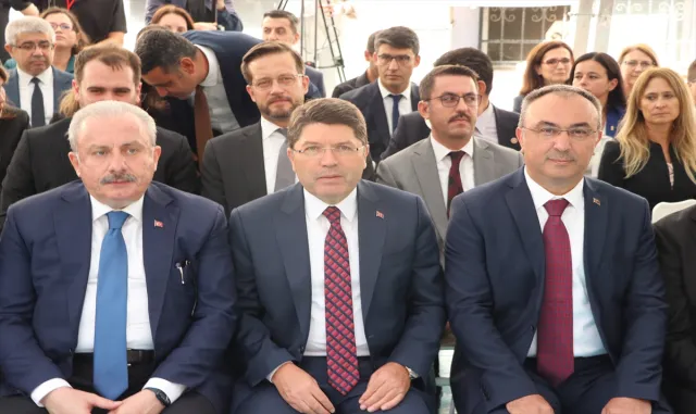 Adalet Bakanı Yılmaz Tunç Tekirdağ’da ziyaretlerde bulundu Adalet Bakanı Yılmaz Tunç Tekirdağ’da ziyaretlerde bulundu